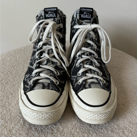 Size women’s 7 Woolrich Converse - Picture 1 of 5